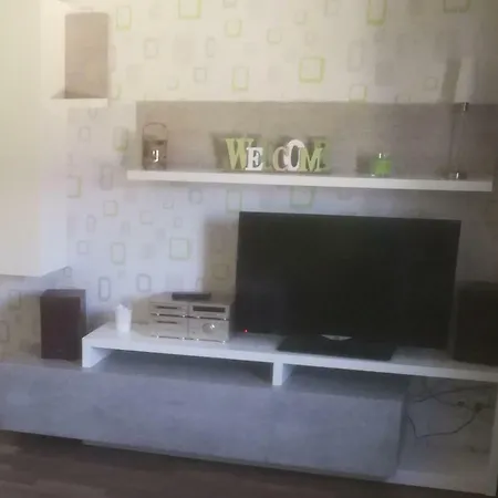 Algenrodt Apartment *